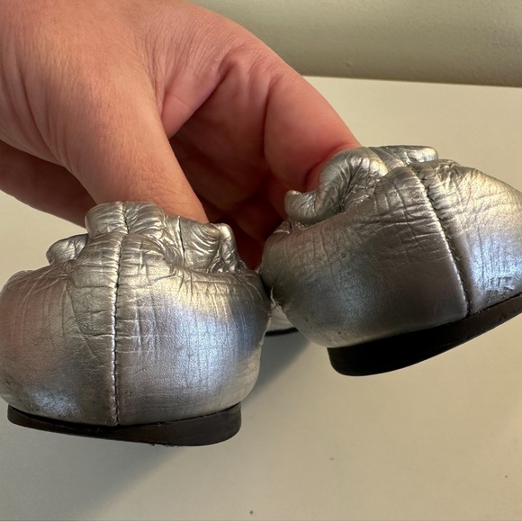 TORY BURCH Reva Flats Silver Slip On Shoes Designer 5.5 Workwear Casual Metallic - Picture 8 of 13